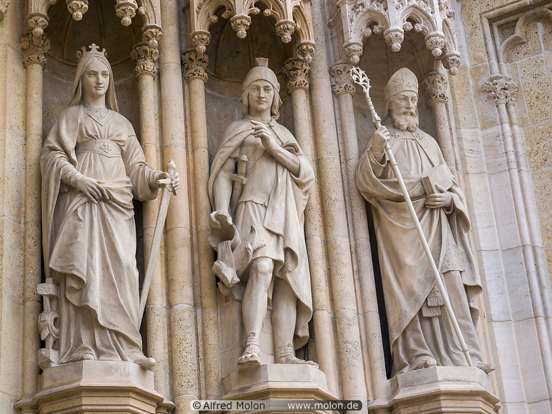 13 Cathedral portal statues