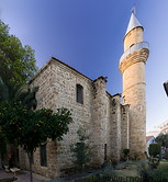 16 Taht el Kale mosque