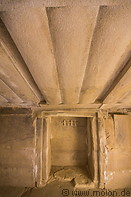 21 Inside the tomb