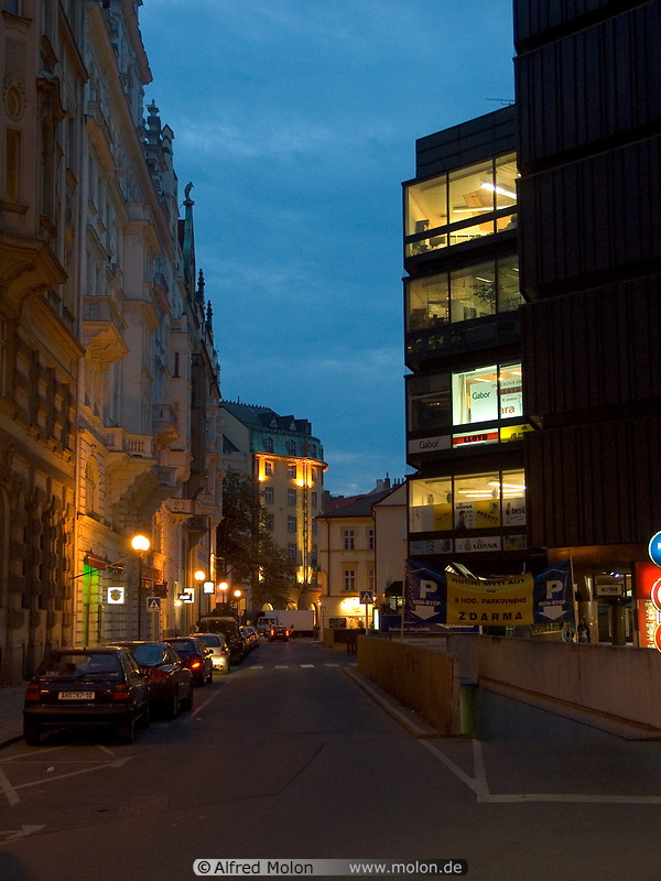 10 Kralodvorska street at night