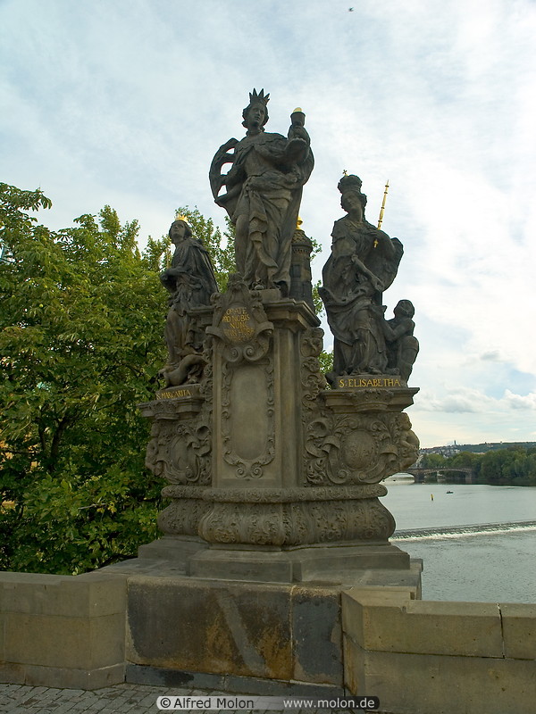 04 Statues of St Elisabeth and St Margaret