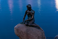 20 Little mermaid statue