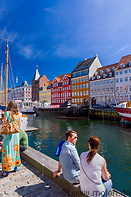02 Tourists in Nyhavn