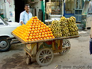 01 Oranges and bananas stall