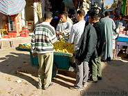 03 Lemons stall and customers