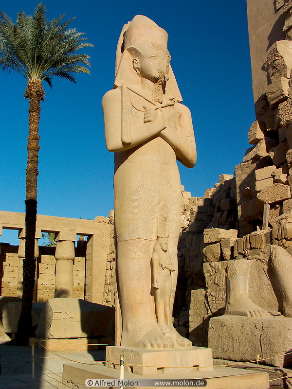 07 Statue of Ramses II