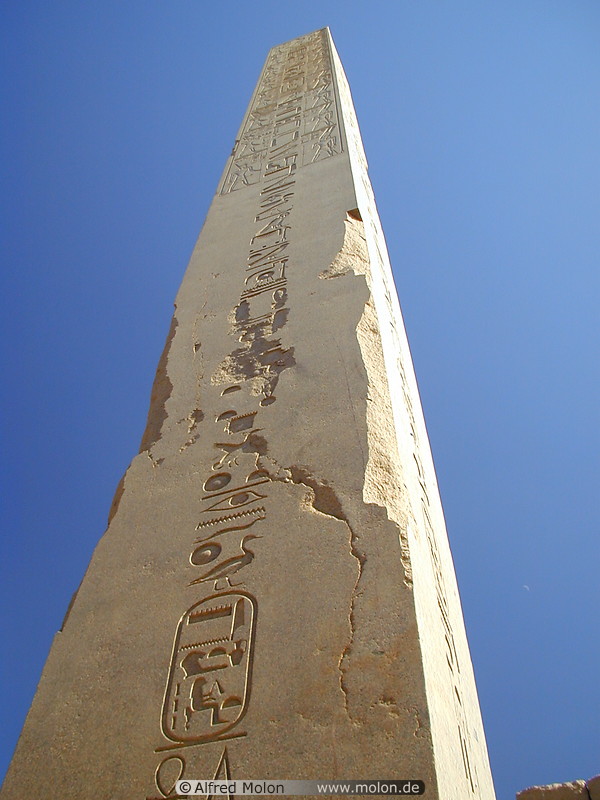 26 Hatshepsut obelisk