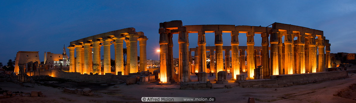 45 Luxor temple at night