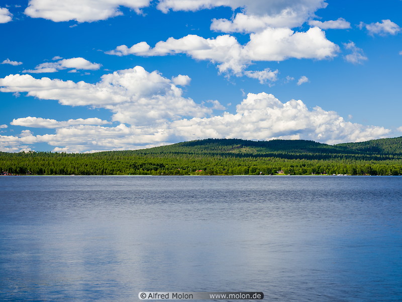 21 Lake Inari