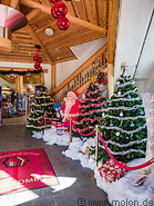 18 Santa Claus shop