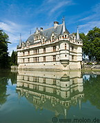 15 Azay le Rideau castle reflecting in Indre river