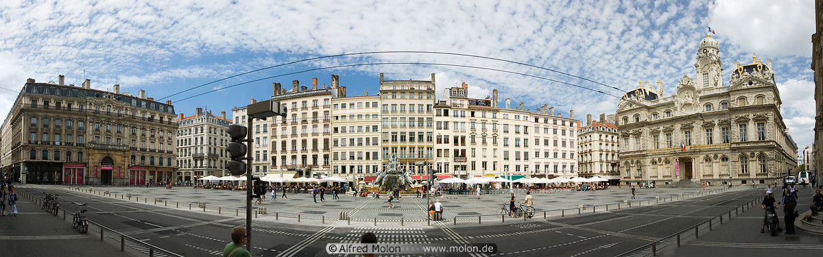 10 Place des Terreaux square