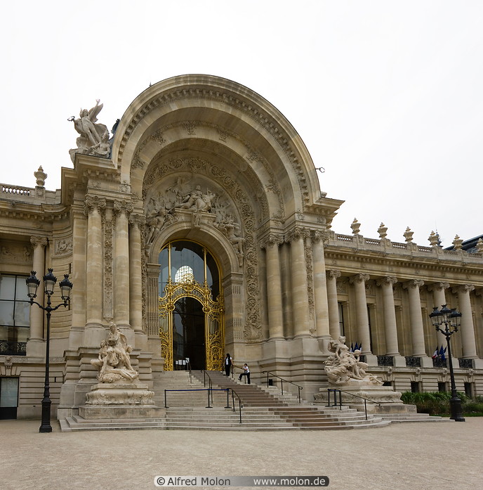 02 Petit palais main entrance