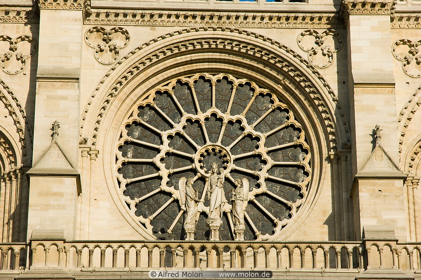 09 Notre Dame cathedral circular window
