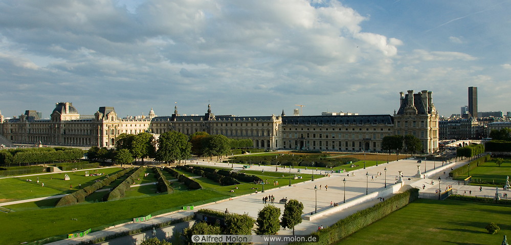 03 Louvre palace