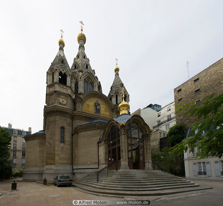 11 St Alexandre Nevski Russian Orthodox cathedral