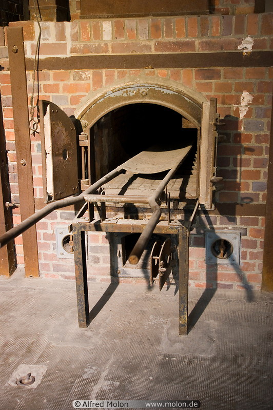 35 Crematorium oven