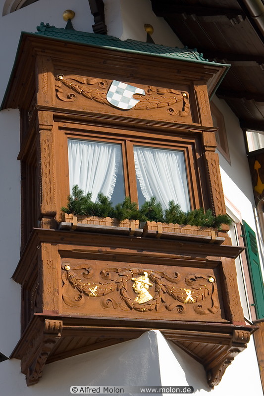 13 Wooden corner window