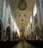 07 Interior of Maria Himmelfahrt church