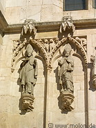 10 St Peter cathedral facade detail