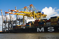 04 Container ship and gantry cranes