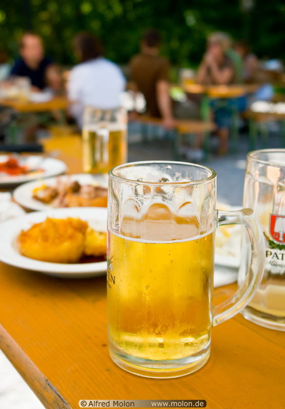12 Aumeister beergarden - table with beer mug