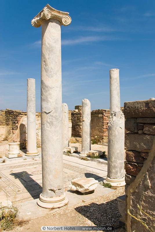 10 Ancient Greek ruins