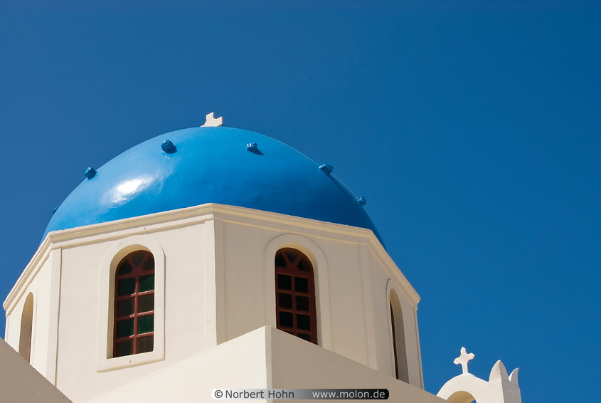 06 Greek Orthodox church in Oia