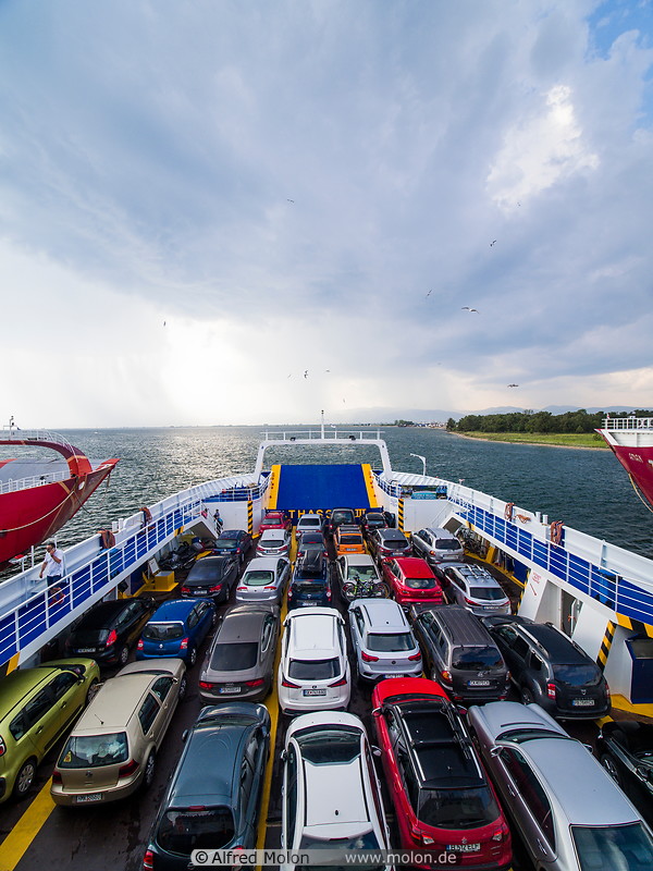 02 Cars on the ferry