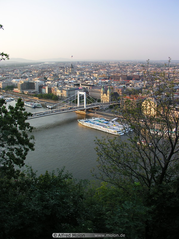 09 View of Pest and Erzsebet bridge