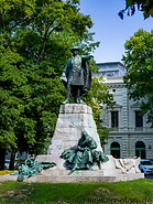50 Pal Vasarhelyi statue
