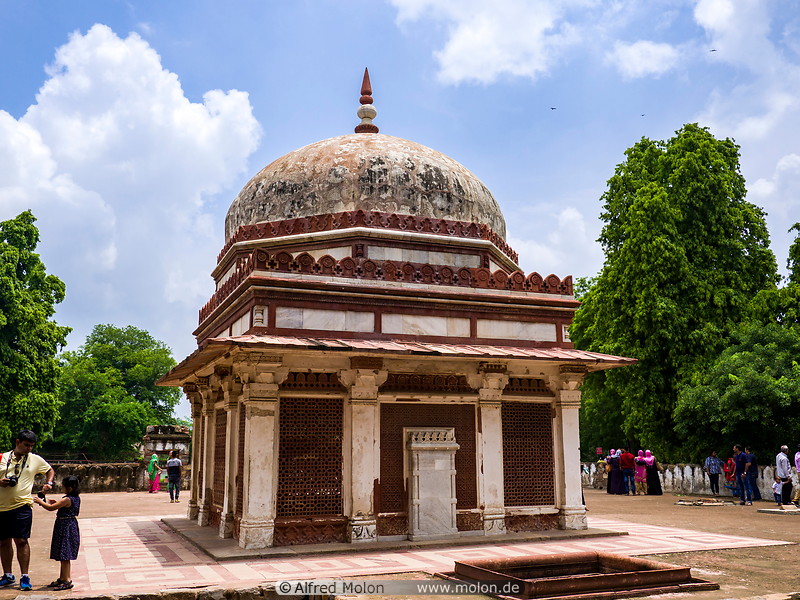 32 Alauddin Khilji tomb and madrasa