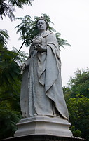 19 Statue of Queen Victoria