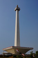 02 National monument in Merdeka square