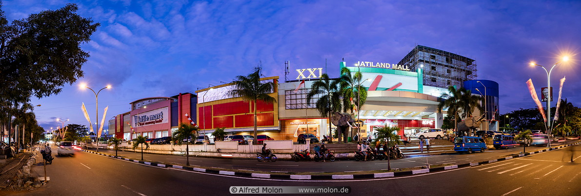 66 Jatiland shopping mall