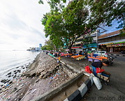 07 Penghibur waterfront with food stalls