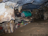08 Cave with coffins