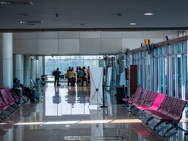 14 Airport departure hall