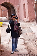 18 Iranian tourist taking photo