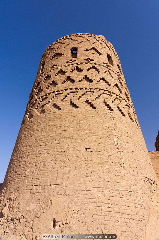 01 Narin castle round mud brick tower