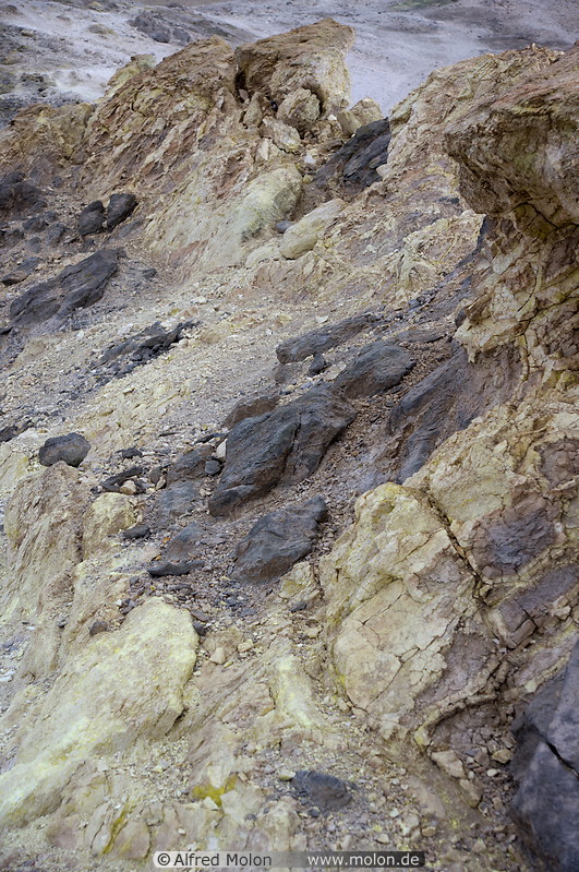21 Sulphur rock