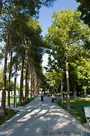 01 Persian gardens along river