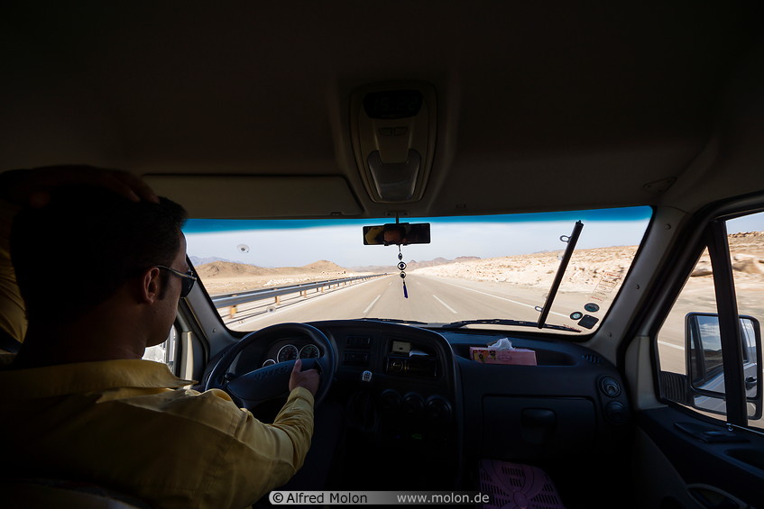11 Driver on the Isfahan-Kashan motorway 