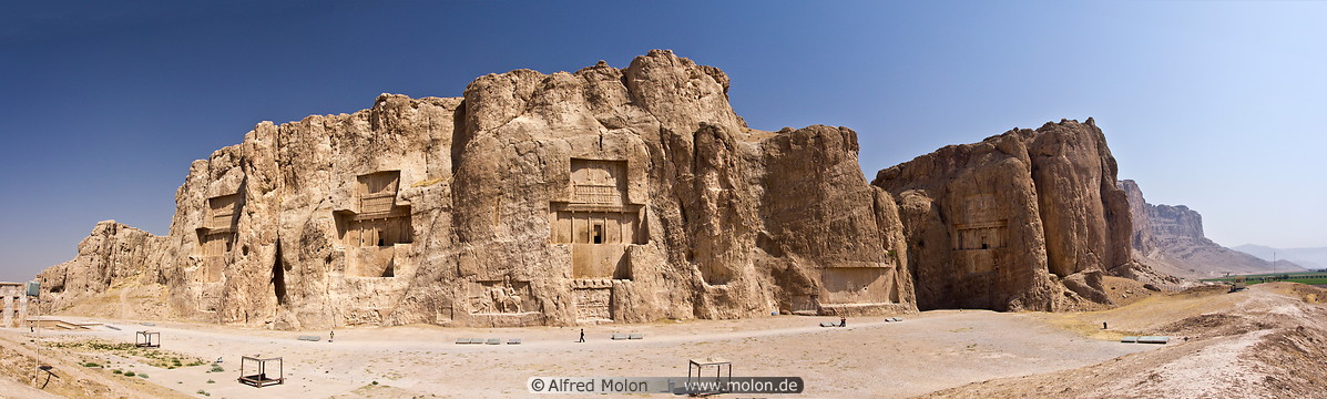 01 Naqsh-e-Rostam tombs and cliff