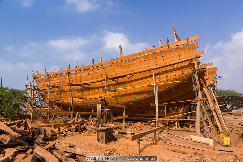08 Wooden boat under construction