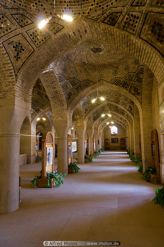 21 Hall with arched ceiling