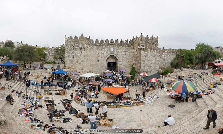 10 Damascus gate and market