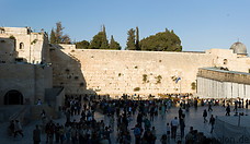 03 Plaza and western wall