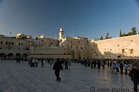 17 Plaza and western wall