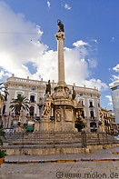 18 Column on Domenico square